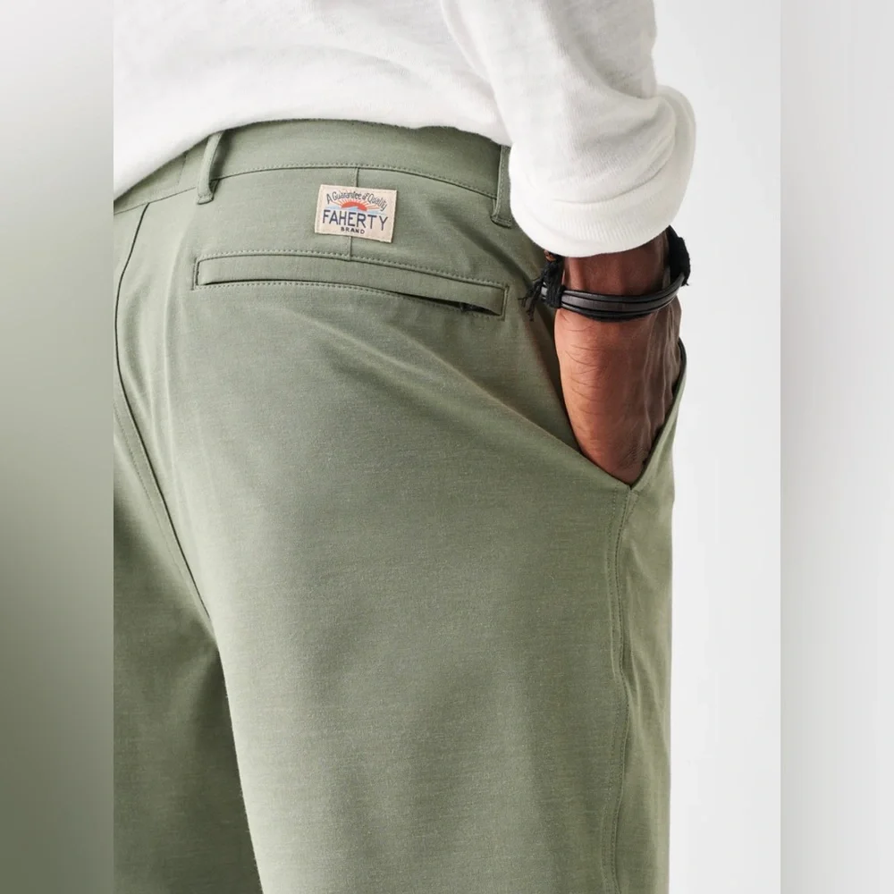Faherty All Day™ Shorts Inseam 9” in Olive Men’s Waist 42